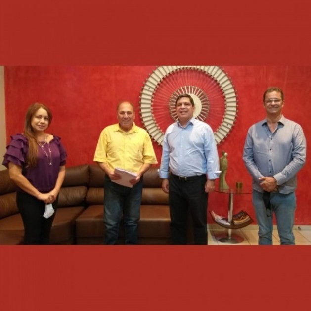 Visita do diretor comercial Roberto Hidasi da empresa Hedcard