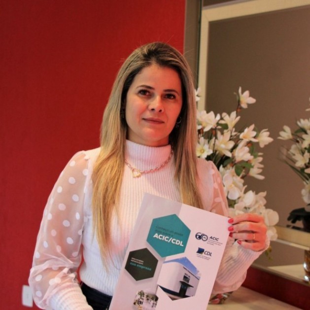 Paula Marcelino de Melo (Fisoterapeuta), também faz parte do convênio da ACIC/CDL
