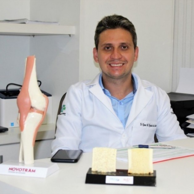 Dr. Ramon M. Fagundes dos Santos (Ortopedia e Cirurgia do Joelho), também faz parte do convênio da ACIC/CDL