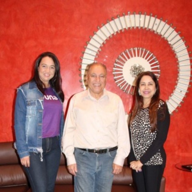 Visita de Cristiane Vieira (consultora comercial da Una)