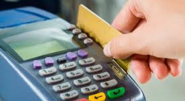 Juros cobrados ao consumidor final podem começar a cair em 2017, prevê SPC Brasil