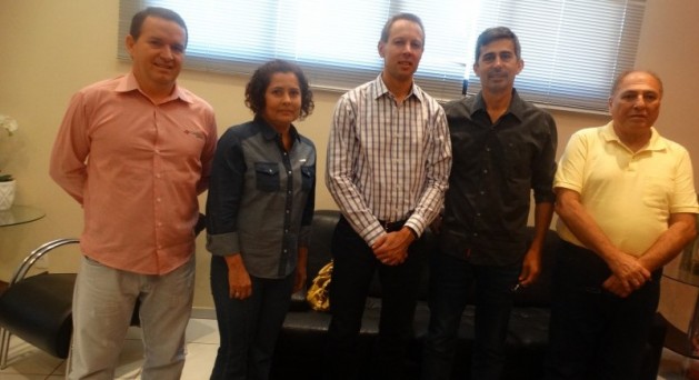 Presidente de ONG parceira da John Deere no Brasil visita ACIC / CDL