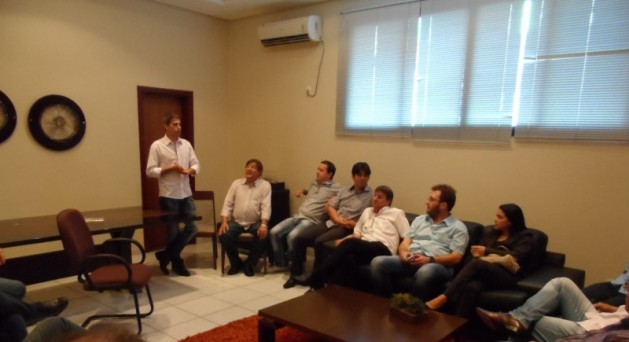 Diretores da ACIC/CDL reúnem para discutir a realização da Mega Promoção 2015 da entidade