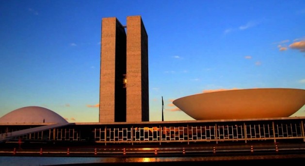 CNDL APOIA PEC QUE LIMITA GASTOS PÚBLICOS